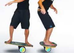 INDO BOARDに乗って体幹を鍛える